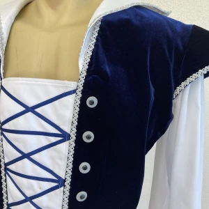 Soloist s costume P 1402 - image 3