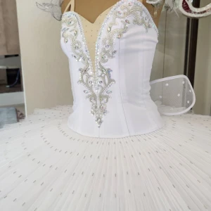 Stage costume F 0001L - image 16