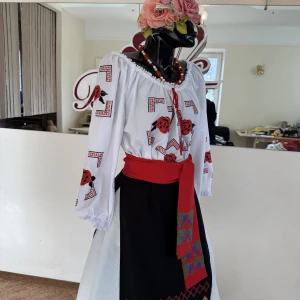 Moldavian national Skirt J 0152 - image 3