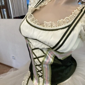 Giselle P 0512 - image 14