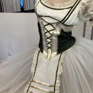 Giselle P 0512 - image 13