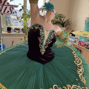 Stage costume P 1127 - image 31