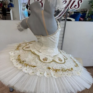 Costum pentru scena F 0102 - image 26