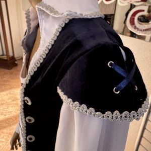 Soloist s costume P 1402 - image 31