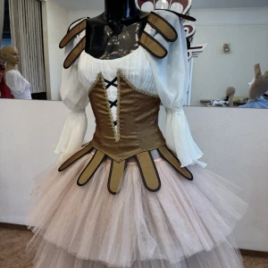 Women costume - Pas de trois P 0111 - image 30
