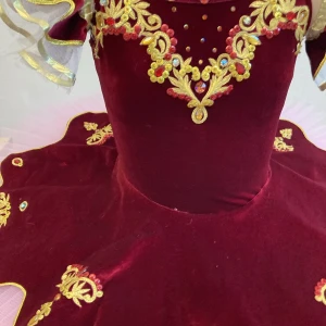 Paquita with an elastic bodice on hoops P 1302A - image 20