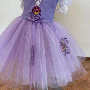 Ella R 0417 - image 12