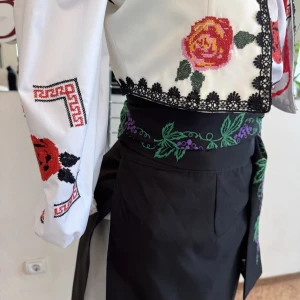 National moldavian blouse J 0376(4945) - image 13