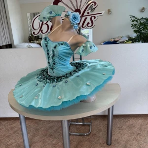 Stage costume F 0525 - image 3