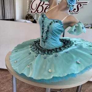 Stage costume F 0525 - image 4