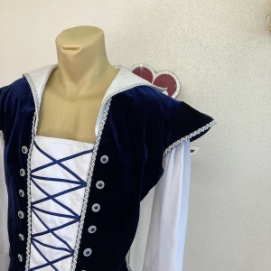 Soloist s costume P 1402 - image 2