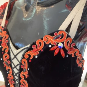 Soloist s costume – scene “Tavern” P 0306 - image 26