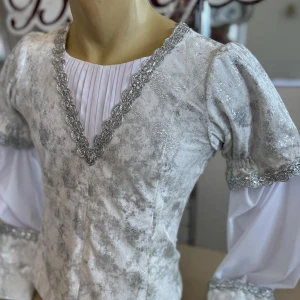 Waltz of the Flowers Man's tunic P 0477 - image 2