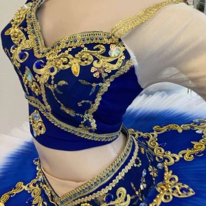 Costum de scenă P 1532 - image 19